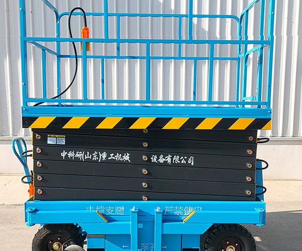 峨眉山自行走升降机